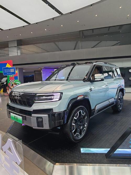 佛山48比亚迪方程豹硬派越野的爆款，英菲尼迪35周年与你共成长